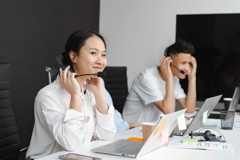 Xây AI agent bán hàng tự động: Kiến trúc kỹ thuật cho dev Xây AI agent bán hàng tự động: Kiến trúc kỹ thuật cho dev